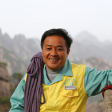 【央视快评】争做社会的好公民 单位的好员工 家庭的好成员
