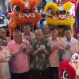 马来西亚茨厂街举行春节亮灯仪式 欢迎游客前来旅游观光