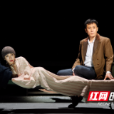 中法艺术家携手致敬经典 中文版舞台剧《悲惨世界》长沙上演