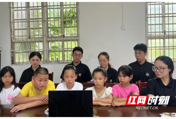 湖南第一师范学院外国语学院民族团结实践团开展结对交流会