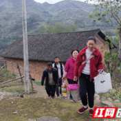 慈利县溪口镇：特困老人喜住新家笑开颜