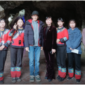 歌手林志炫打卡张家界黄龙洞景区