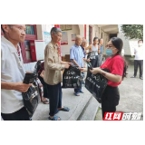 慈利县龙潭河镇：学党史 践初心 个体户盛夏献爱心