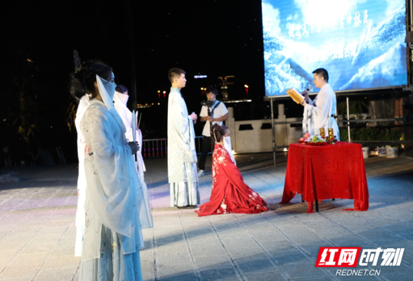 祭月、花灯、阳戏、音乐快闪，张旅集团多彩活动庆中秋