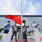 永定区举行庆祝中华人民共和国成立72周年升旗仪式