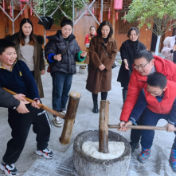 张家界金海实验学校开展“ 传承民俗 乐享新年”传统文化活动