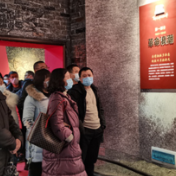 慈利县零阳镇赴市博物馆参观“百年党史中的张家界”展览