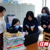 武陵源：政务服务进校园 高三学生不出校门办理身份证