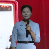 《微光成炬  聚力前行》