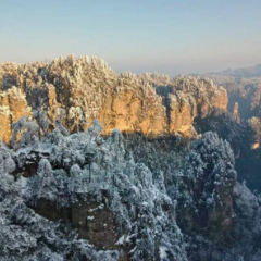 张家界武陵源：雪后初霁晴方好 风景如画醉游人