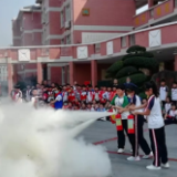 张家界崇实南校举行消防应急演练暨消防安全培训活动