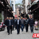 桑植:梁高武调研城镇老旧小区改造工作