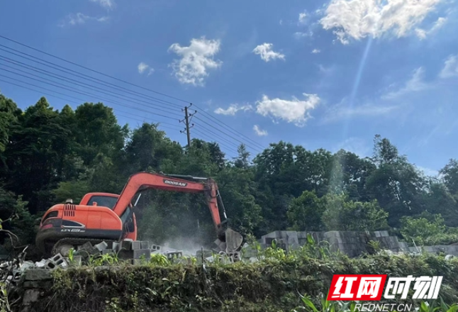 控违治违｜武陵源军地坪街道：群众自主拆违形成良好势头