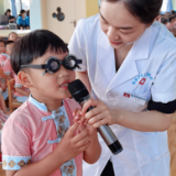 张家界民族实验幼儿园开展“爱眼日”专家讲座活动
