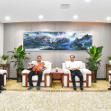 刘革安会见全国见义勇为模范王忠令