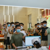 战高温保供血，张家界航空工业职业技术学院应急献血队伍好样的！