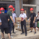 助力旅发会 夏日送清凉——市自然资源和规划局深入七十二奇楼服务调度项目推进