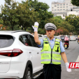 张家界交警一大队:全力护航开学平安路