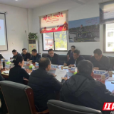 万东调研武陵源区索溪峪街道“三联四建”工作