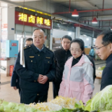 吴俞萍带队开展食安创建决战攻坚行动