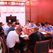 谷佶晖一行深入联点社区督导“三联四建”工作