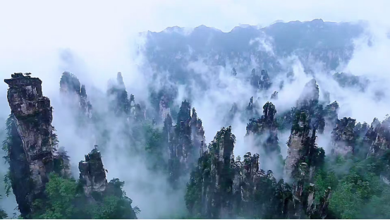 千万不要下雨天来张家界，你会舍不得离开的！