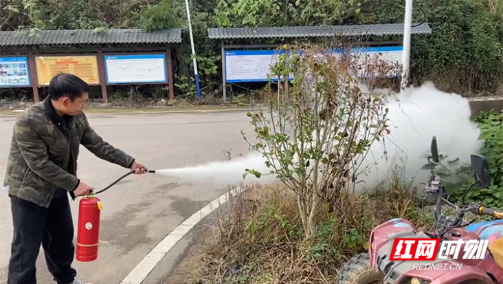 张家界市交通建设质量安全监督站对全市在建干线公路项目开展消防安全专项检查