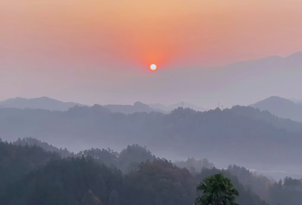 惊艳时光——张家界五号山谷日出