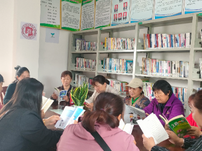 “书香双峡”——官黎坪街道双峡村开展全民阅读会活动