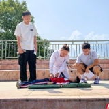 安全“童”行 ——永定区机场小学开展防溺水应急演练活动