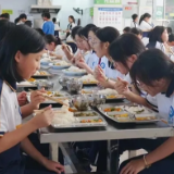 清风头条｜张家界市武陵源区：监督落“食”处 护好盘中餐