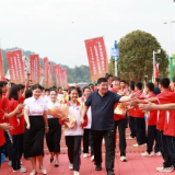 喜迎旅发会丨分享奥运故事 传承体育精神 奥运健儿集体亮相贺龙中学