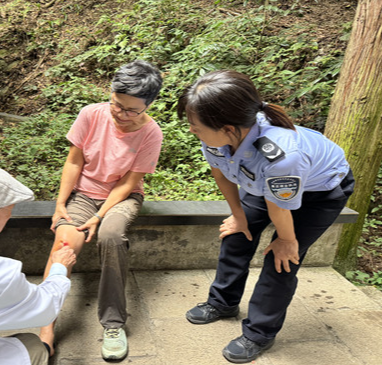 张家界武陵源风景名胜区和国家森林公园管理局黄石寨景区管委会： 启动“十分钟应急救助圈”帮助香港籍受伤游客