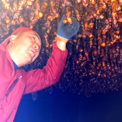 张家界慈利县：特色腊味“诱惑”消费者的舌尖和味蕾