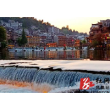 易佳良到凤凰督办城乡生活污水处理工作
