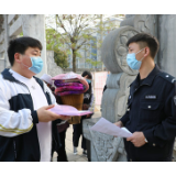 龙山公安：多措并举为广大学子返校保驾护航