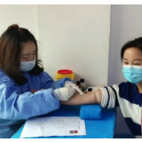 凤凰对40多家托幼机构返岗复工教师进行健康体检    
