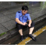 暴雨袭城 吉首交警“雨”你同行