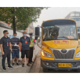 凤凰县教体局联合多部门开展校车交通顽瘴痼疾整治工作