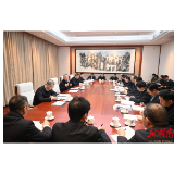 评论丨从“实”字出发“一竿子插到底”