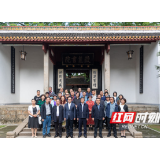 芙蓉国评论丨做人民的学生，笔墨之下有时代