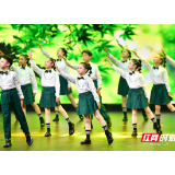 评论丨以青春之名，同心绘就美丽中国共美长卷