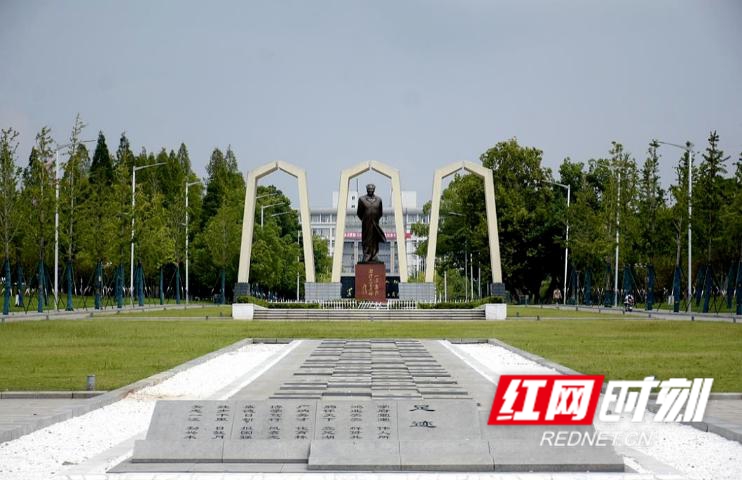 图片3.jpg 图片3.jpg