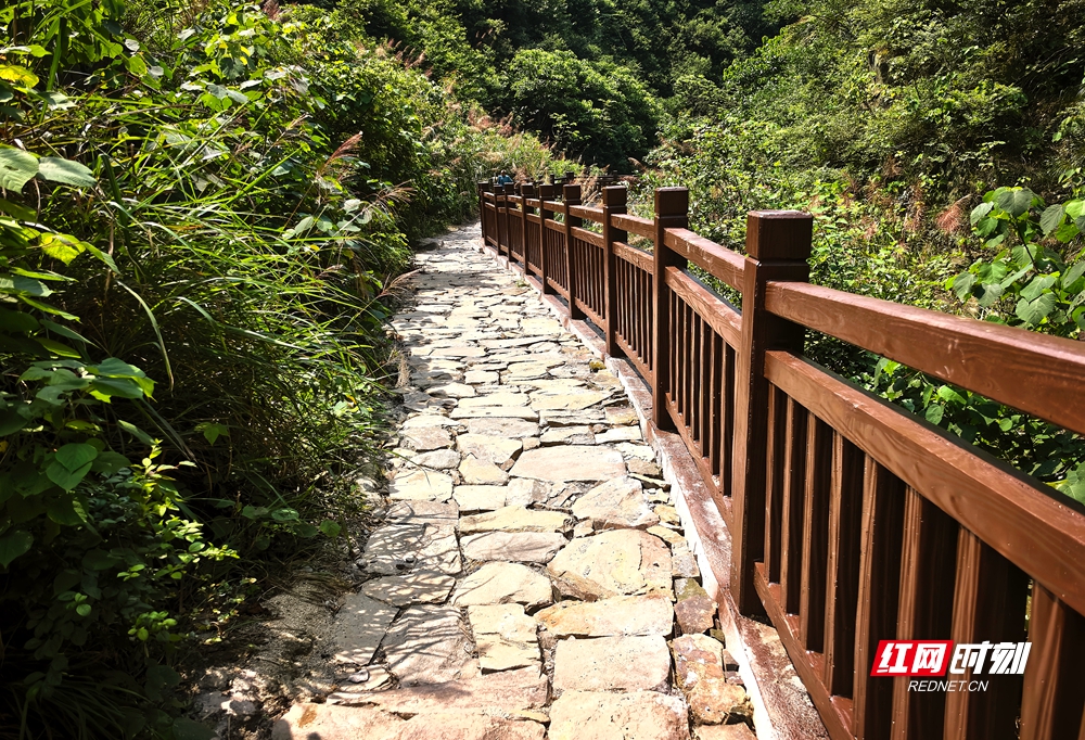 修缮如旧的湘军古道.jpg