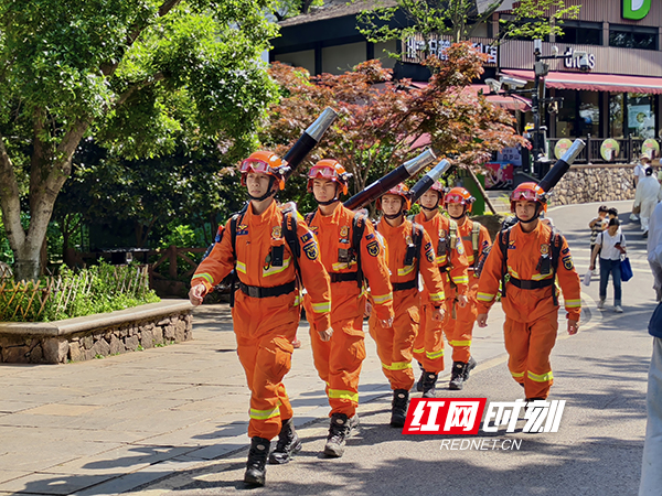 机动消防员.jpg
