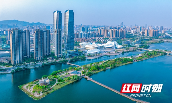 （梅溪湖俯瞰图）.jpg