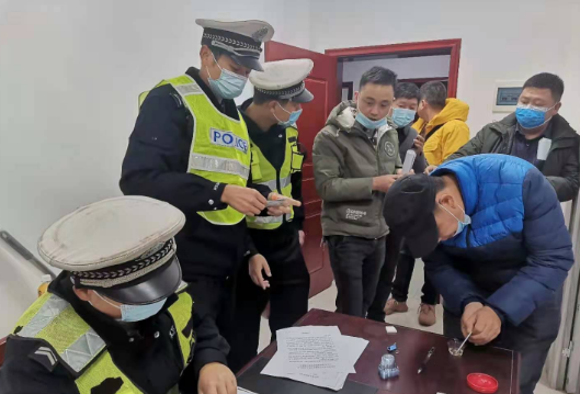 大通湖交警首次对春运驾驶人进行心理健康与涉毒问题同步筛查