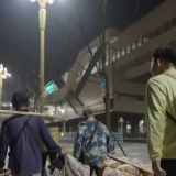背篓爷爷奶奶4点起床运动员式赶路