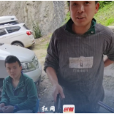 42岁单亲爸爸照顾“自闭症”儿子15年，爸爸最后的话惹人泪目。