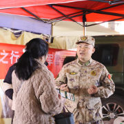 邵阳市北塔区：“国防夜市”点燃适龄青年从军梦